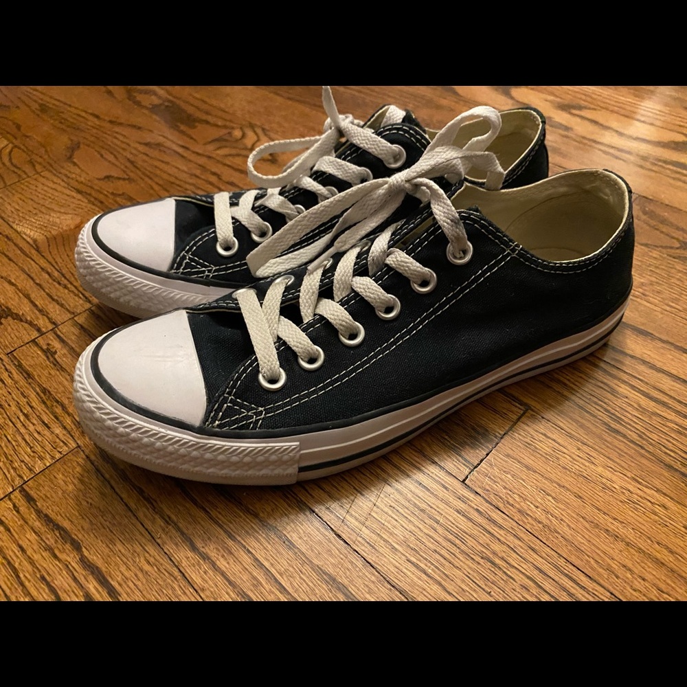 Women’s black converse